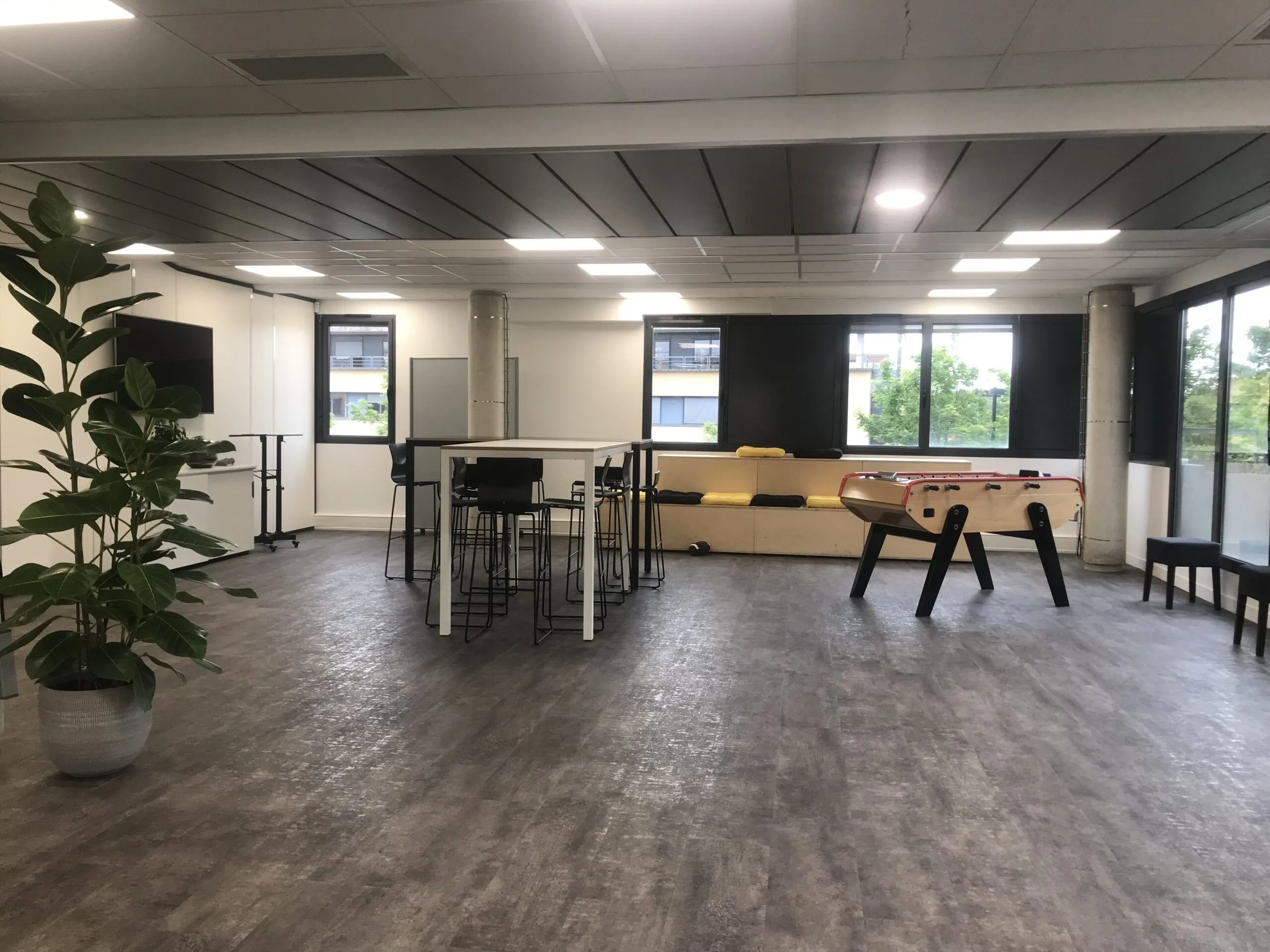 Opsone Coworking Openspace Multiusage2.jpg